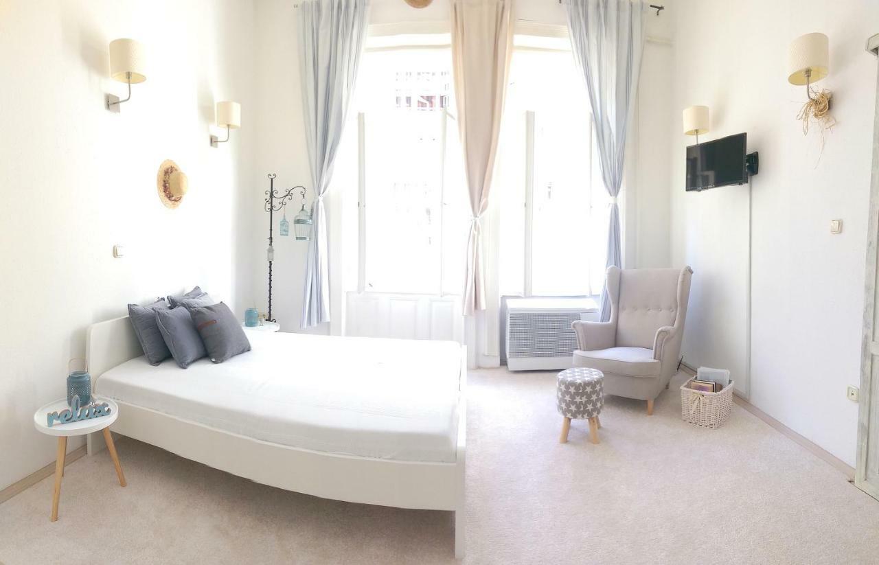 Cape Code Apartment Budapest Bagian luar foto